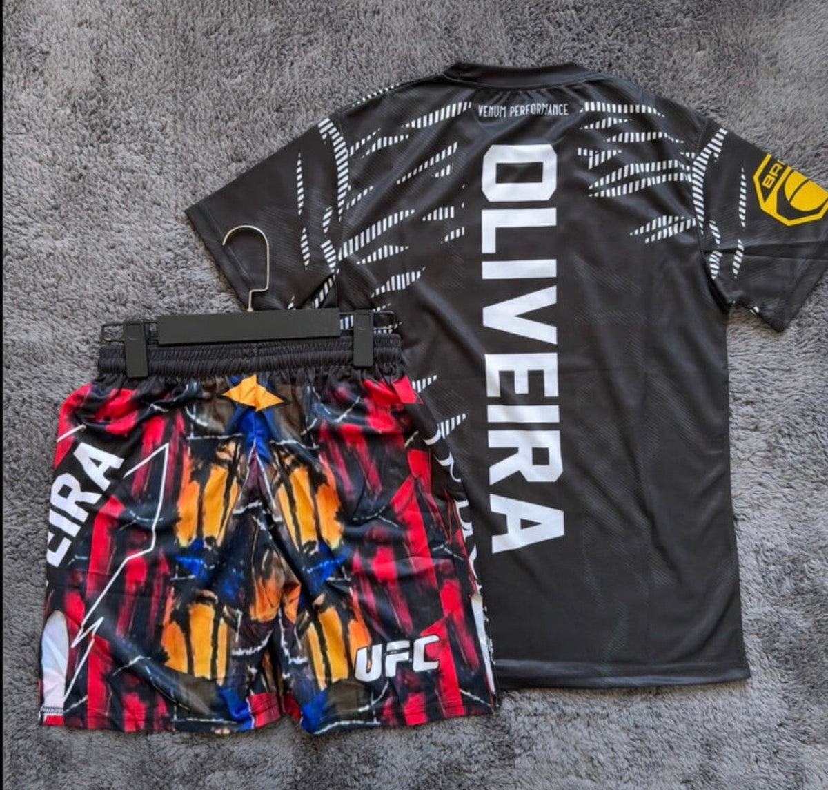 CHARLES OLIVEIRA BLACK AND RED COMBO