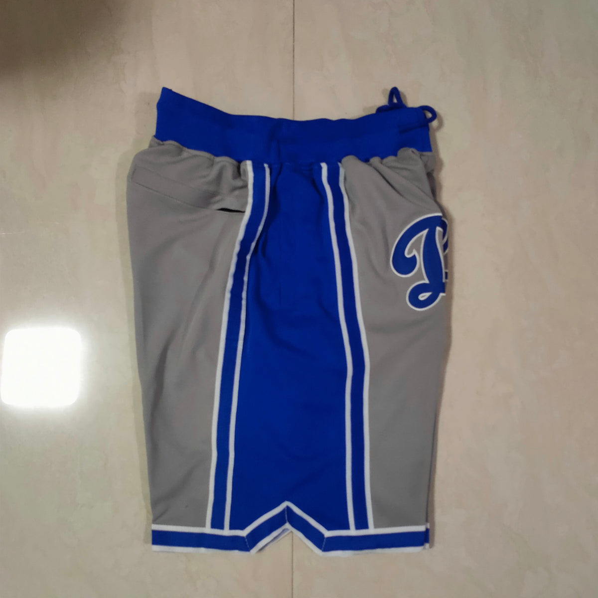 LOS ANGELES DODGERS GREY SHORTS