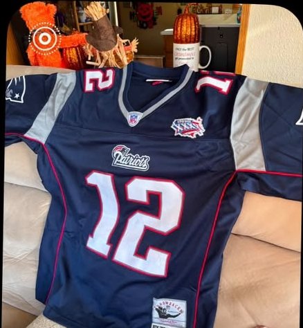 Photo sent by a Cruxchristi customer after their jersey arrived
