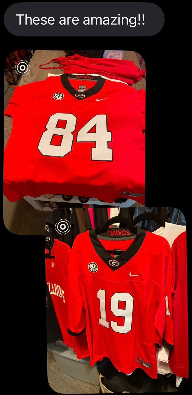 Photo sent by a Cruxchristi customer after their jersey arrived