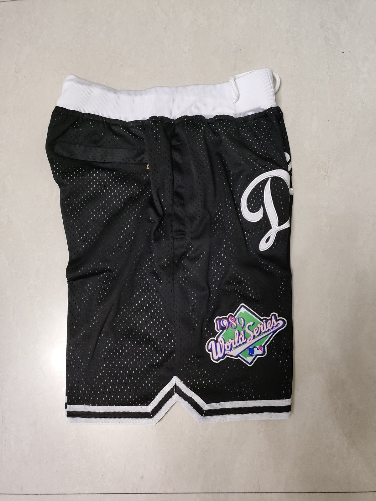 LOS ANGELES DODGERS BLACK SHORTS